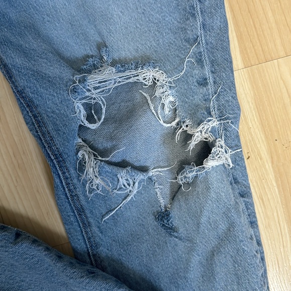 American Eagle 90’s Skinny Jean - Picture 4 of 6